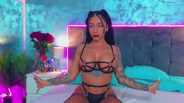 Hazzell's Streamate show and profile