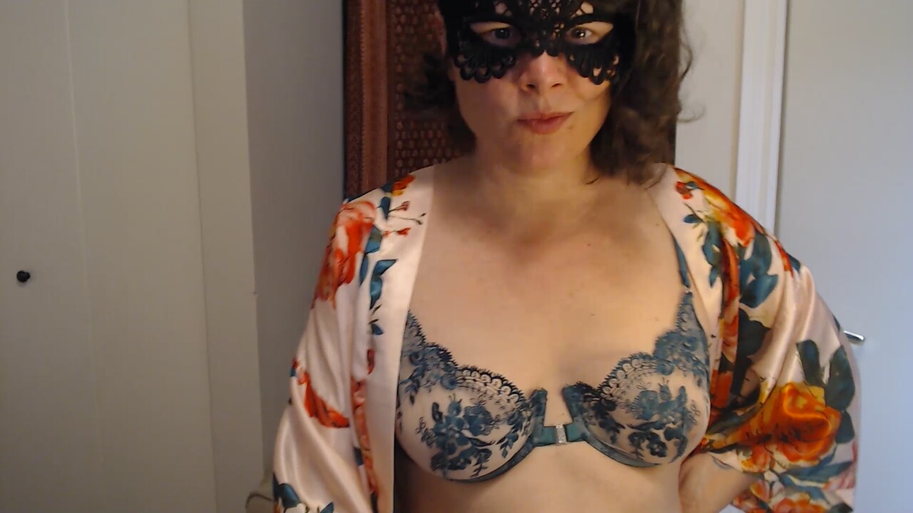 Jane_Honeybee
