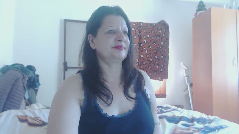 ExtasyMature's Streamate show and profile