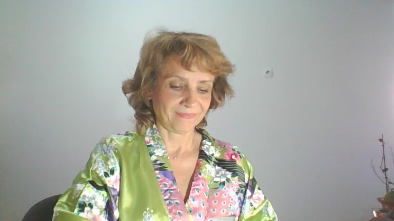 SimplyEnchanting's Streamate show and profile