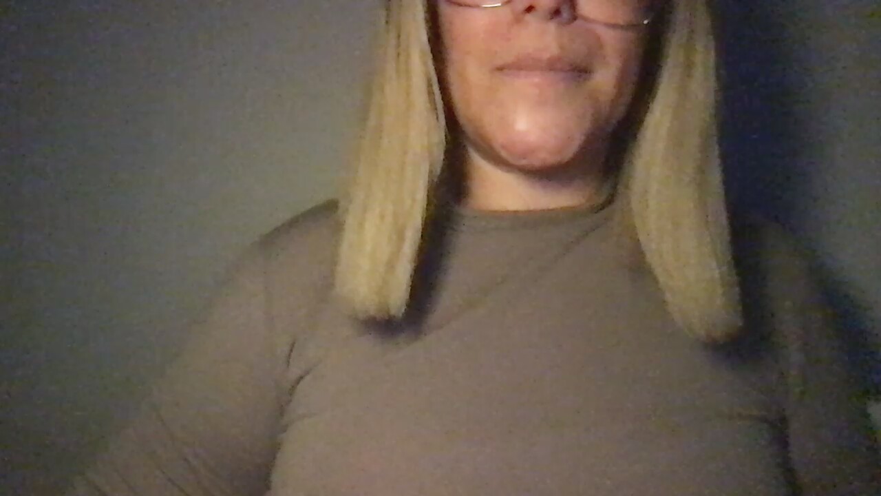 MistressLouUK
