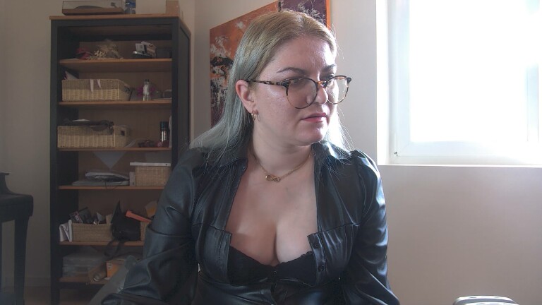MistressMarlena's Streamate show and profile