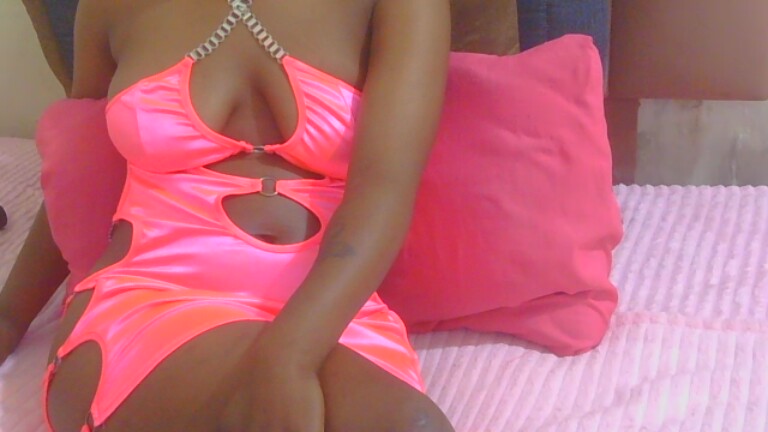 NaughtyBulkylee's Streamate show and profile