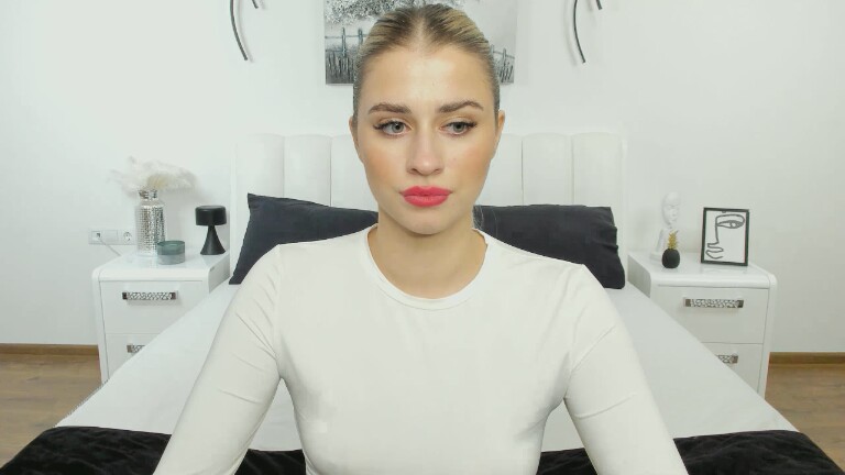 AlisAnne's Streamate show and profile