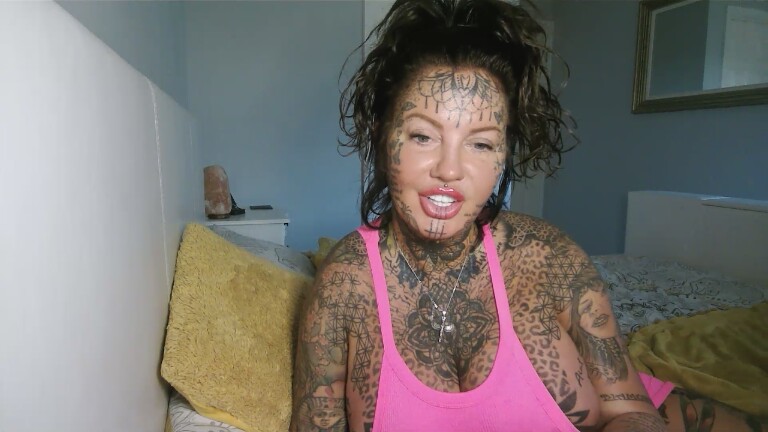 CandyApplesxXx's Streamate show and profile