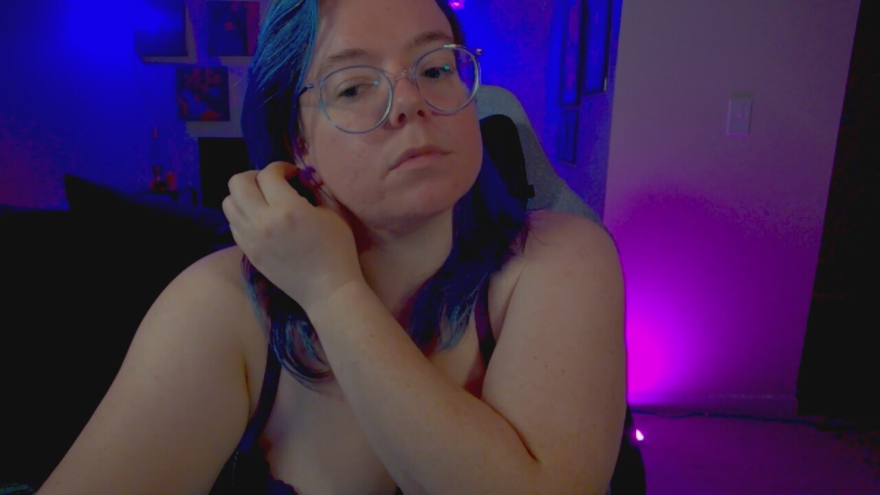 KiraSpitQueen