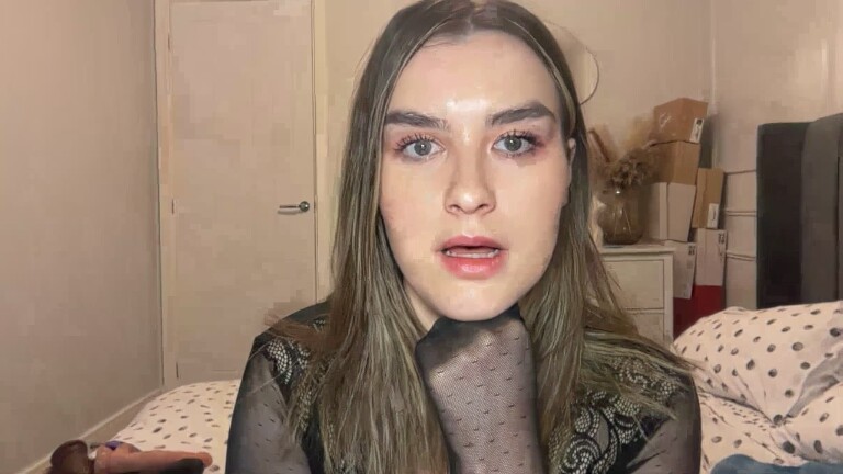 PeacheyyStuff's Streamate show and profile